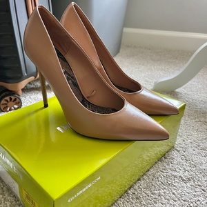 Zara nude women’s heels pump